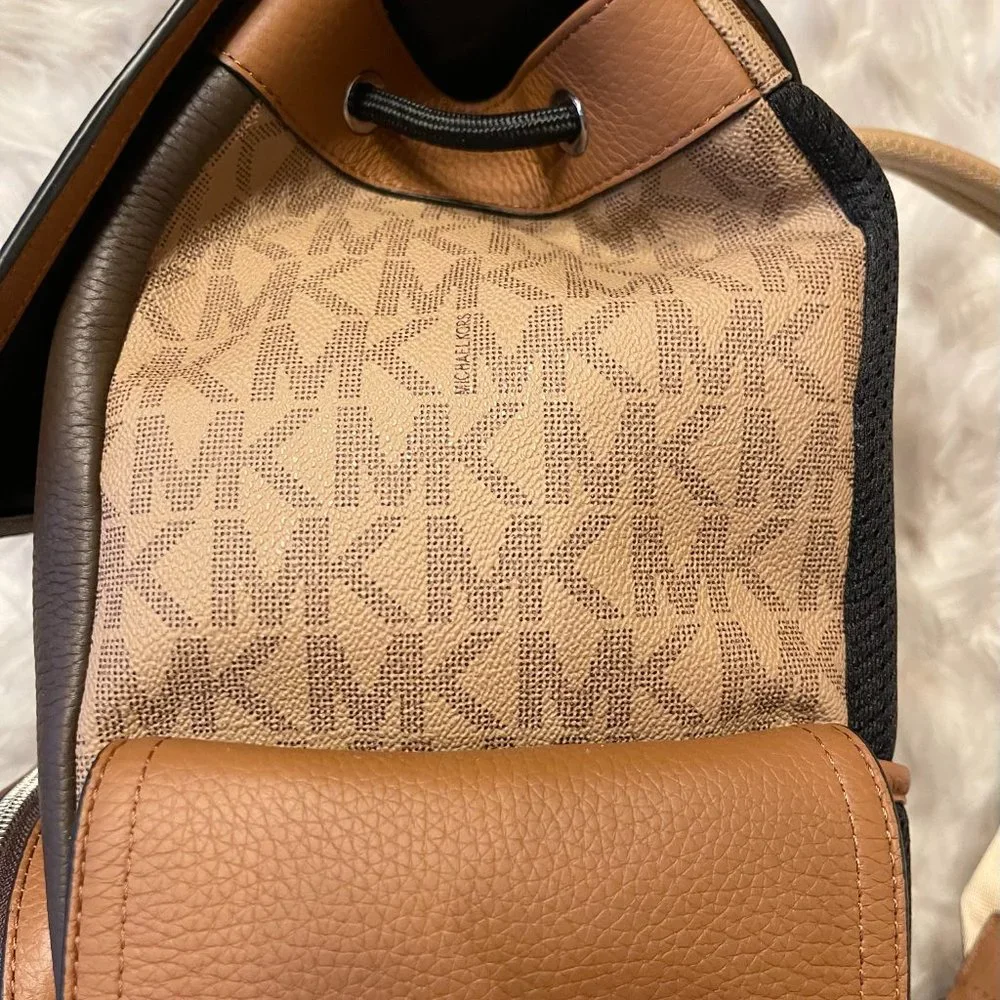 MICHAEL KORS UTILITY RUCKSACK LEATHER BACKPACK - Picture 6 of 10